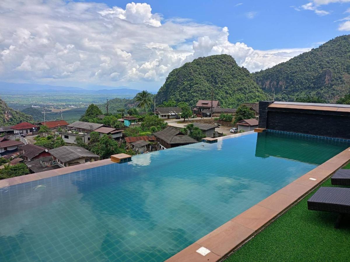 Bed and Breakfast Oasis Phamee Ban Pha Mi Екстер'єр фото