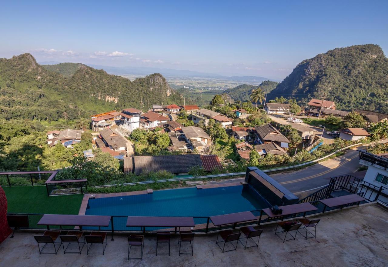 Bed and Breakfast Oasis Phamee Ban Pha Mi Екстер'єр фото